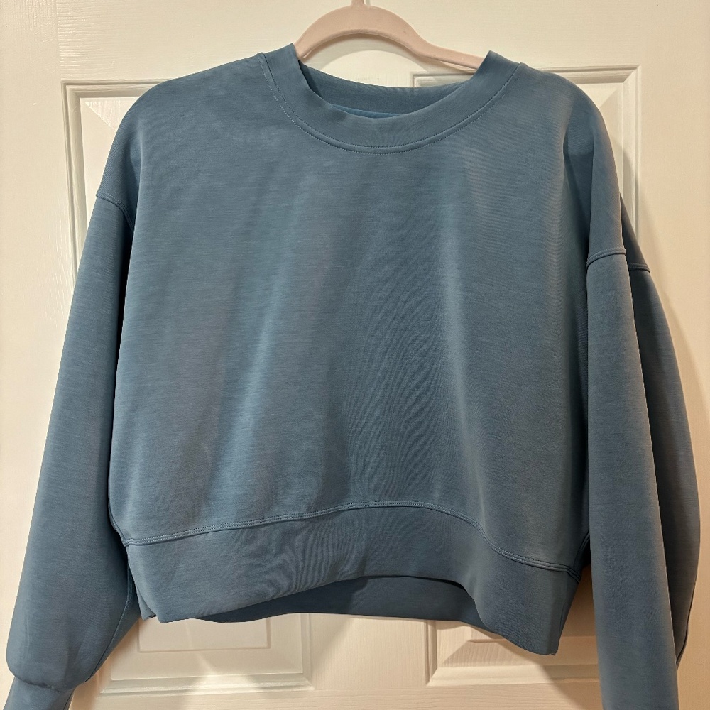 lululemon Softstreme Perfectly Oversized Cropped Crew Utility Blue Size 6